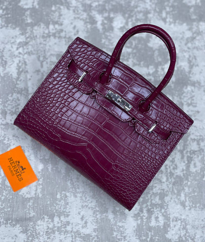 Hermes
115 dhs❣️
Size 25 cm.

Zain175
♥️♥️♥️