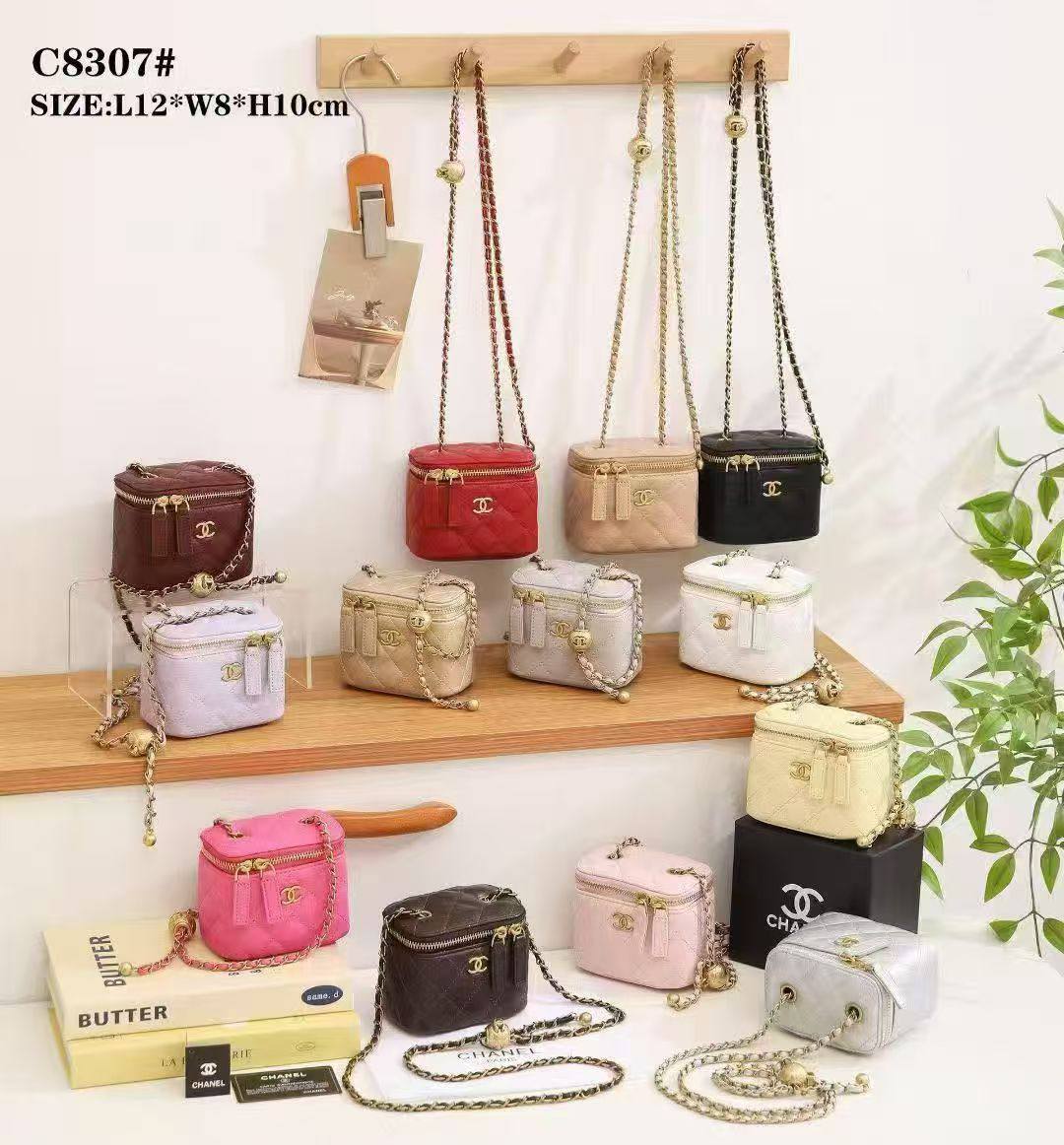 Chanel
Best quality

With box’s
🎁🎁🎁

90 dhs🌺
size 10cm

Zain28
♥️♥️♥️