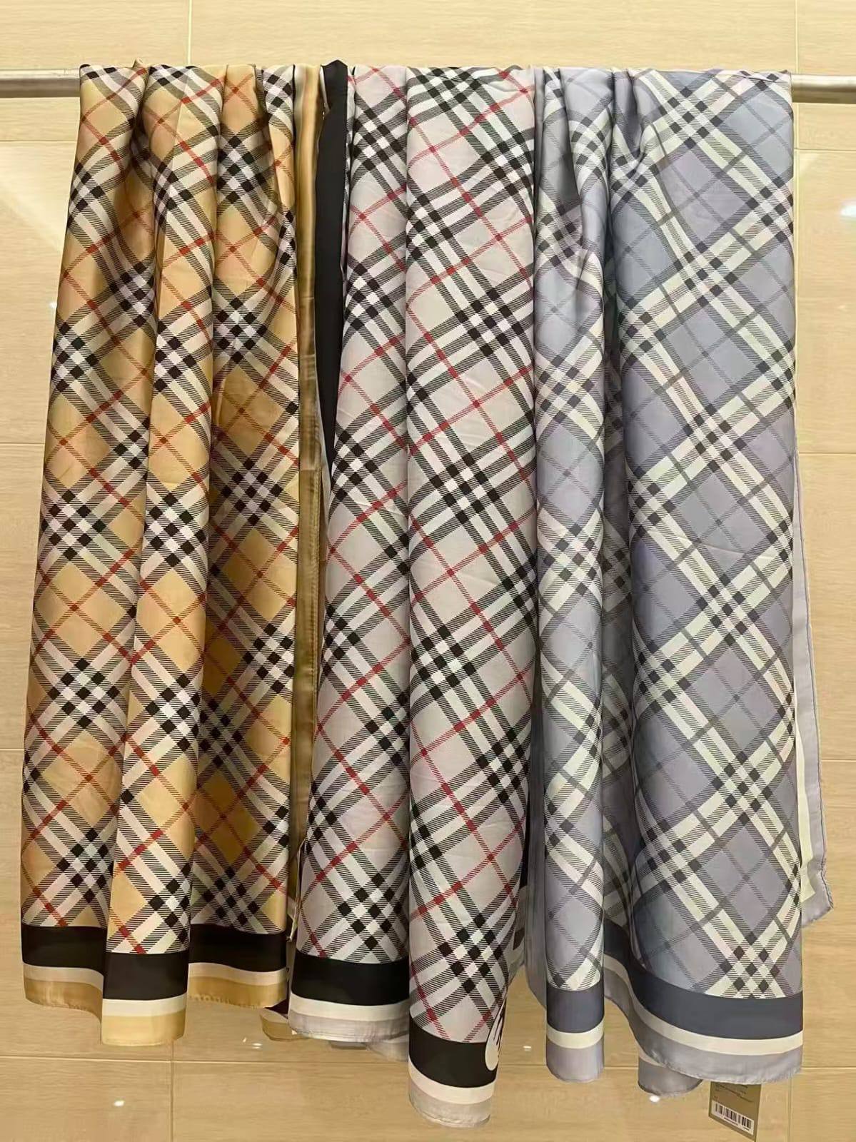 New silk scarf
1p
40 dhs🇦🇪🇦🇪🇦🇪

Zain232
♥️♥️♥️