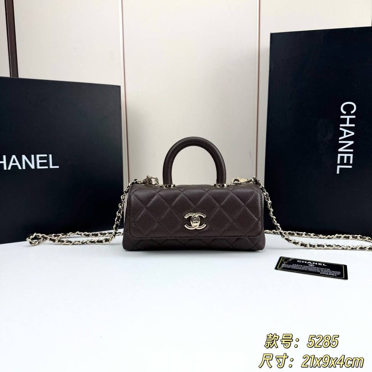Chanel

270 dhs🇦🇪🇦🇪

Zain153
♥️♥️♥️