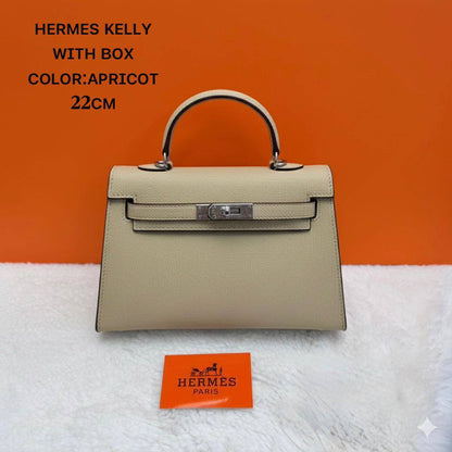 Hermes ᴋᴇʟʟʏ ʙᴀɢ  
silver hardware 
ᴡɪᴛʜ ʙᴏx 
🎁🎁🎁

ʟᴇᴀᴛʜᴇʀ 
sɪᴢᴇ:22ᴄᴍ 
90 dhs🪙🌨️

Zain56
♥️♥️♥️