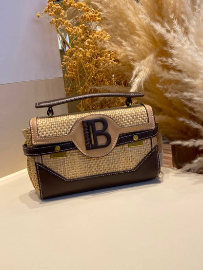 Burberry
130 dhs💓

Zain39
♥️♥️♥️