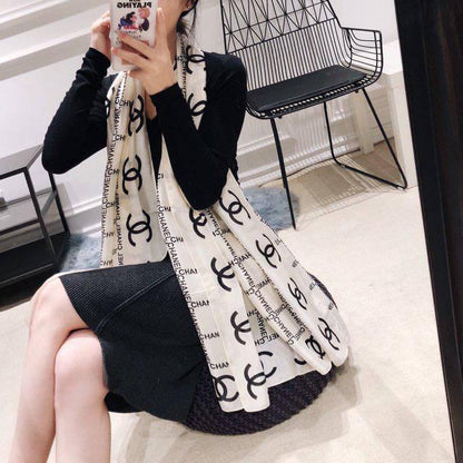 Silk scarf 
40 dhs✅

Zain93
♥️♥️♥️