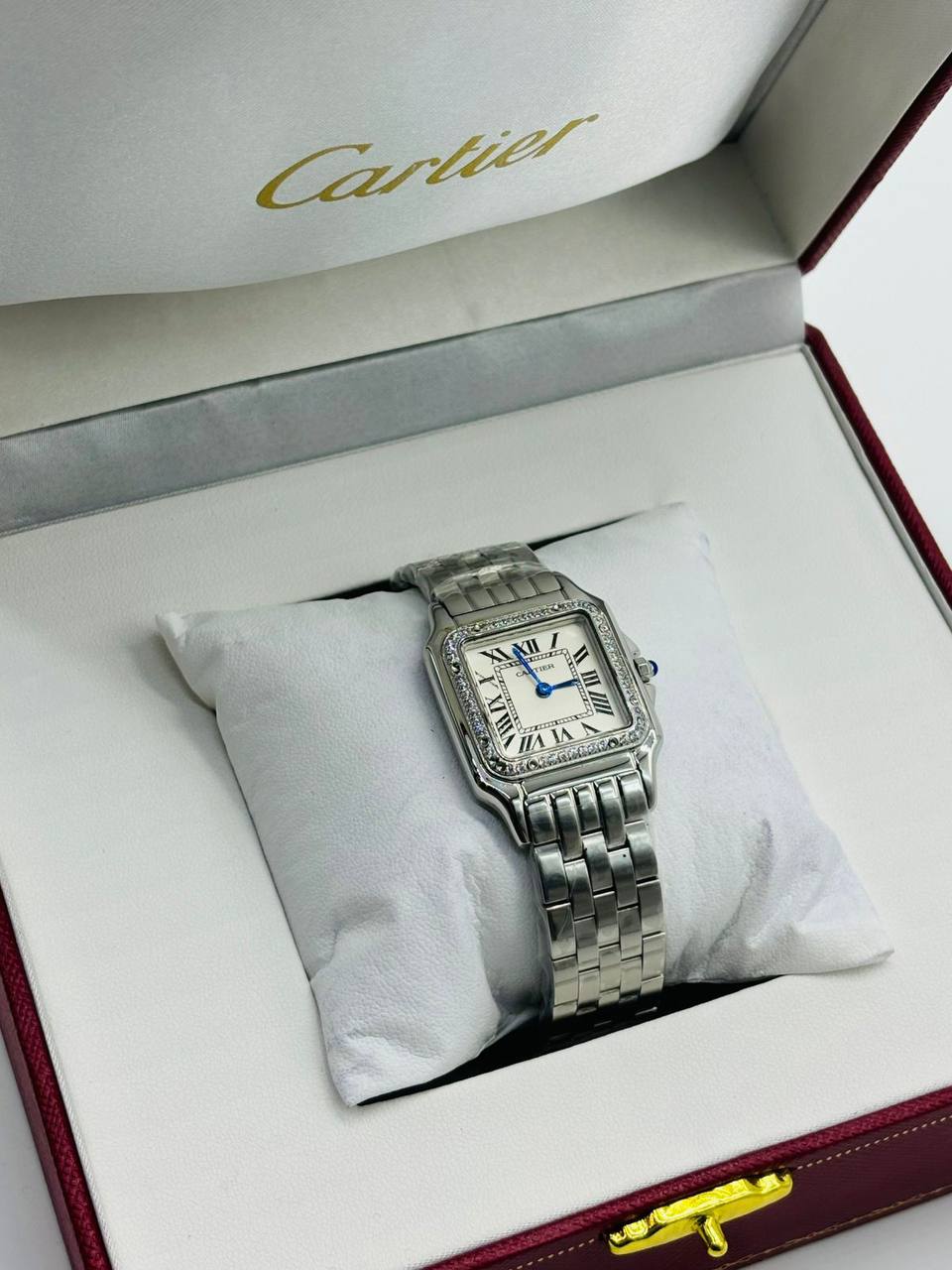 CARTIER
_*WOMEN*_
_MASTER GOOD QUALITY_

220 dhs❤️

Zain108
♥️♥️♥️