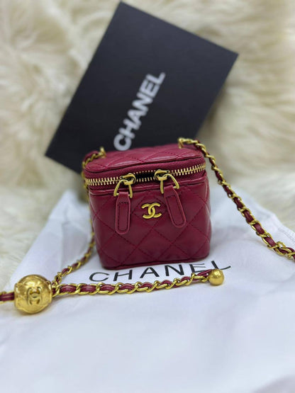 Chanel mini
Size :10 * 8 cm
85 dhs🪙🖤
with box 🎁

Zain115
♥️♥️♥️