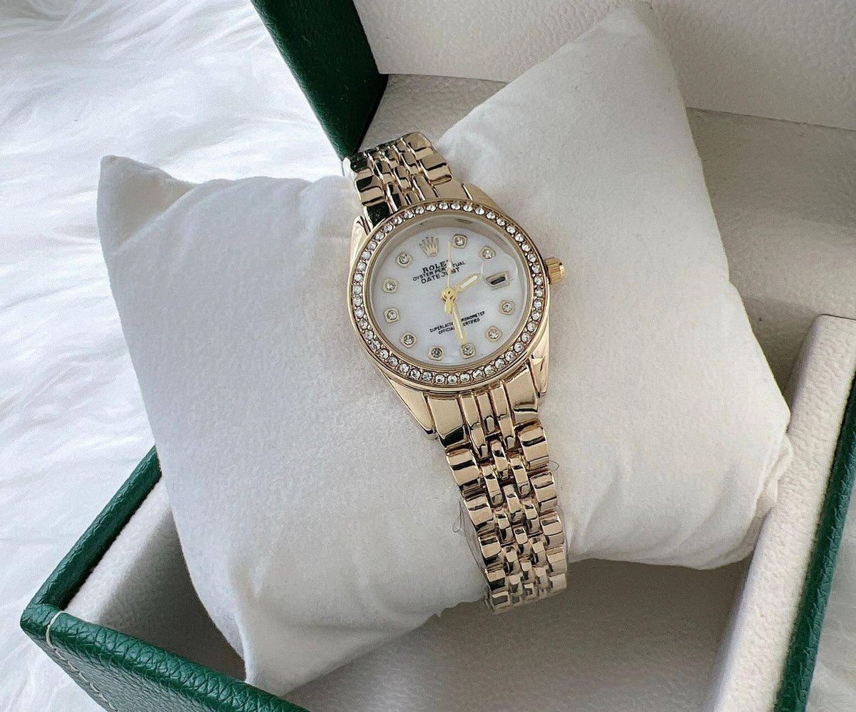Aigner
Dior
Chanel
Piaget
Bvlgari
Gucci

55 dhs

Zain45
♥️♥️♥️