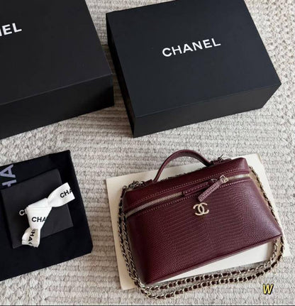Chanel Calfskin Vanity

Master quality

19 cm 

with box

280 dhs🇦🇪🇦🇪


Zain95
♥️♥️♥️