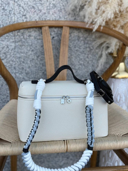 LORO PIANA

27cm
370 dhs🪙🌨️

Top quality 
With box🎁

Zain167
♥️♥️♥️