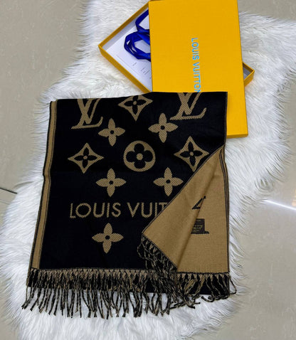 Winter scarf 
45 dhs🪙💚

Zain93