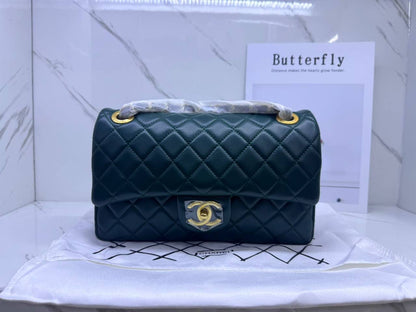 Chanel

with box
🎁🎁🎁

110 dhs✅

Zain114
♥️♥️♥️