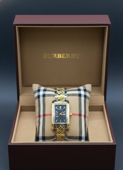 BURBERRY🆕 LADIES 
GOOD QUALITY 💯
60 dhs🪙💕

Zain133
♥️♥️♥️