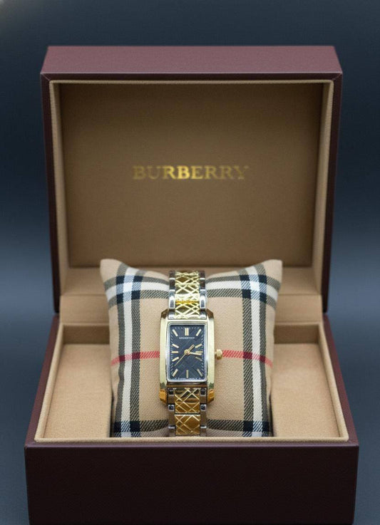 BURBERRY🆕 LADIES 
GOOD QUALITY 💯
60 dhs🪙💕

Zain133
♥️♥️♥️