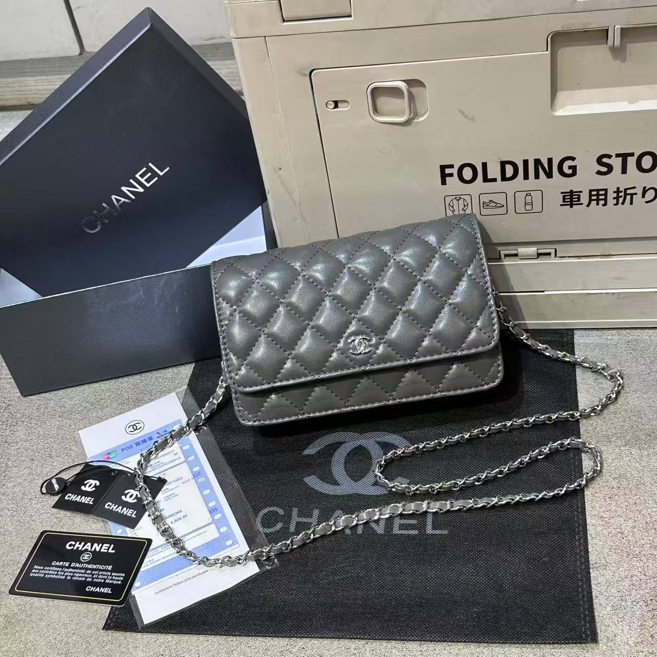 Chanel
withbox 
95 dhs🇦🇪🇦🇪

Zain143
♥️♥️♥️