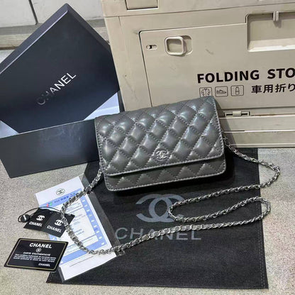 Chanel
withbox 
95 dhs🇦🇪🇦🇪

Zain143
♥️♥️♥️