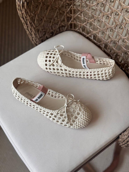 MIU MIU 🤍
🤩Available new 😍😍
Size: 36 to 41
Super master quality
450 dhs✅

Zain198
♥️♥️♥️