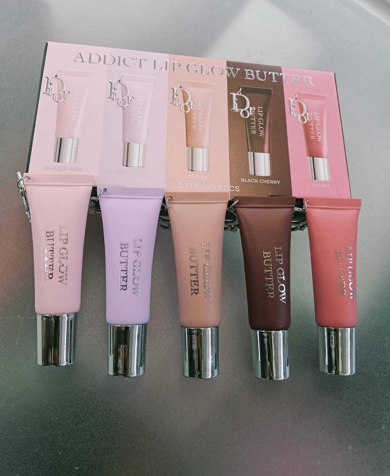 DIOR LIP BUTTER 5in1 SET
55 dhs🇦🇪🇦🇪

Zain01
♥️♥️♥️