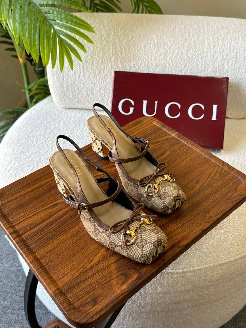 GUCCI 
SuperMaster Quality 💯
450 dhs❣️
Size: 36-41💥

Zain171
♥️♥️♥️