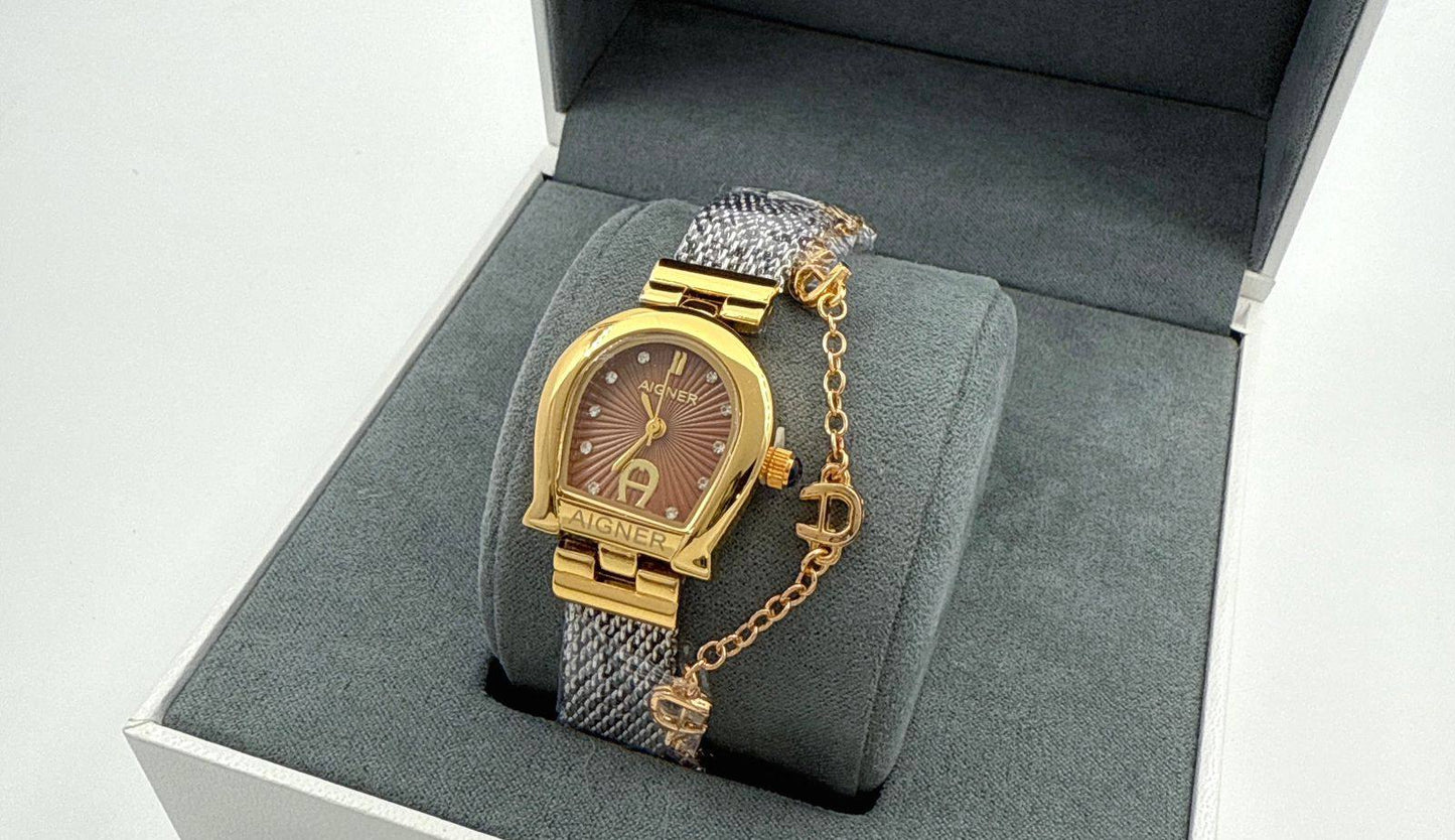 Aigner
75 dhs🪙🌨️

Zain45
♥️♥️♥️