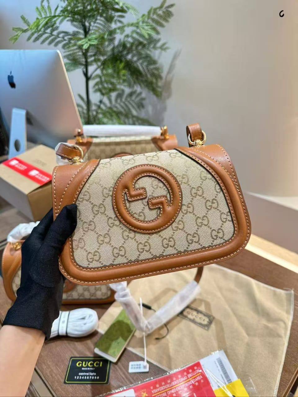 GUCCI 
good QUALITY 
105 dhs✅

Zain200
❣️❣️❣️