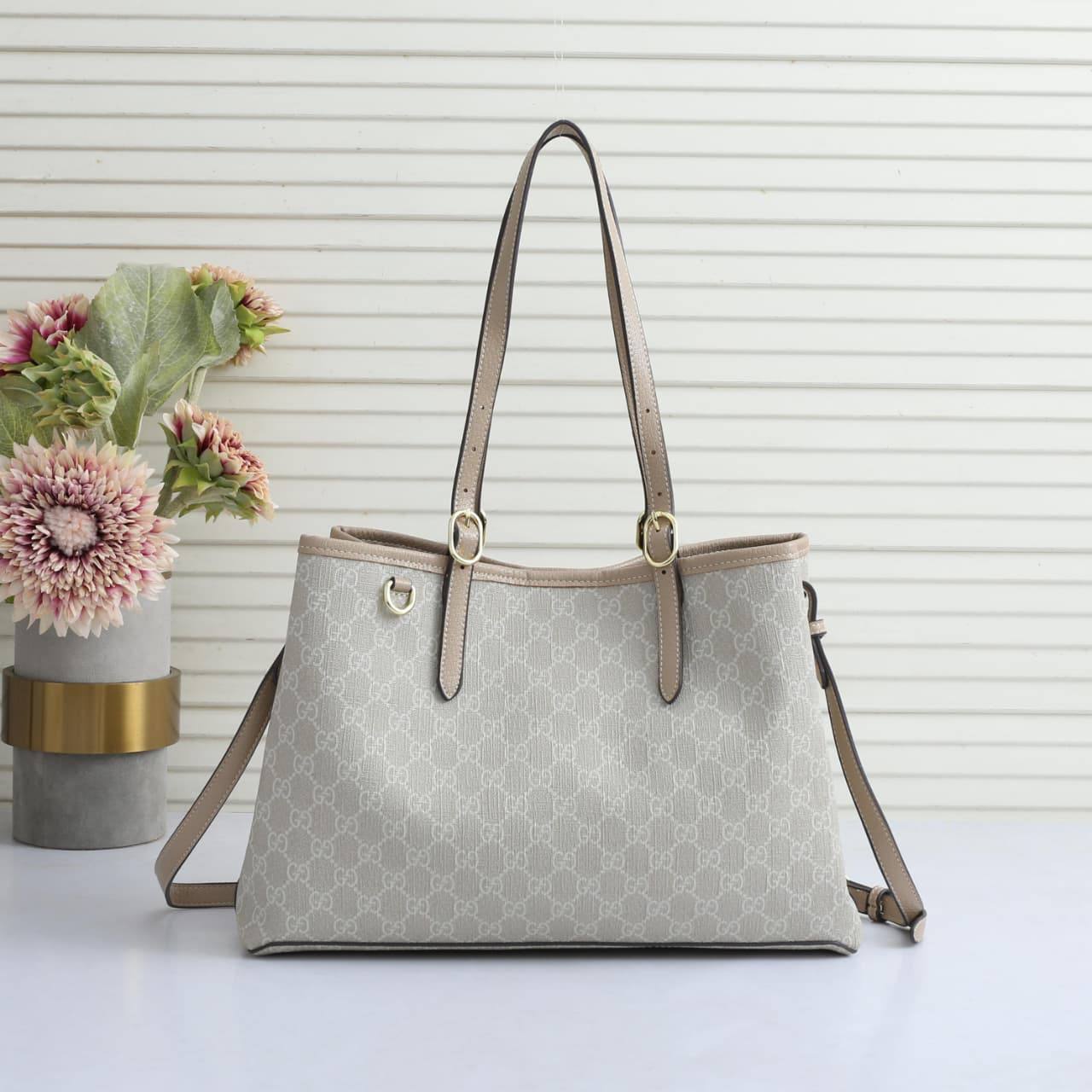 Gucci
high quality
37cm
120 dhs✅

Zain136
♥️♥️♥️