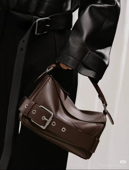 Loewe
Master❣️
350 dhs✅

Zain10
♥️♥️♥️