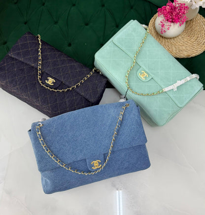 CHANEL✨
Size: 32Cm💥
Available original box 📦 
With full packing 🎀🎀
Super high quality 💥💥

For Price 👇 WhatsApp✅
0568585901 
0507557372
0552275751 Owner Zain 👌

Zain283
♥️♥️♥️