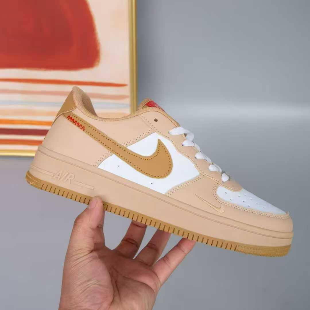 Nike
Size 36-44
80 dhs🪙💕

Zain17
♥️♥️♥️