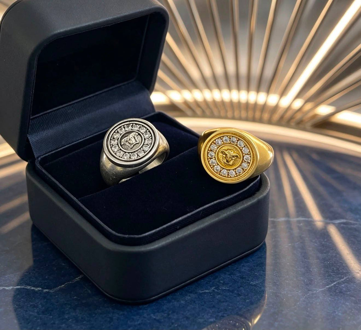 VERSACE

Necklace / bracelet &Earing
Master🍁💫
125 dhs🇦🇪🇦🇪

Zain263
♥️♥️♥️