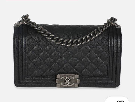 Chanel 

115 dhs🌺 

with box
🎁🎁🎁

High quality 

Zain135
♥️♥️♥️