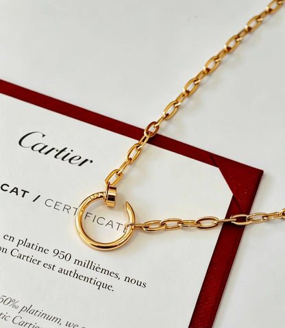 Cartier 
Necklace 🦋
Master quality 💯
With normal boxes 📦 
45 dhs🇦🇪🇦🇪

With master box 🗃️ 
85 dhs🇦🇪🇦🇪

Zain216
♥️♥️♥️