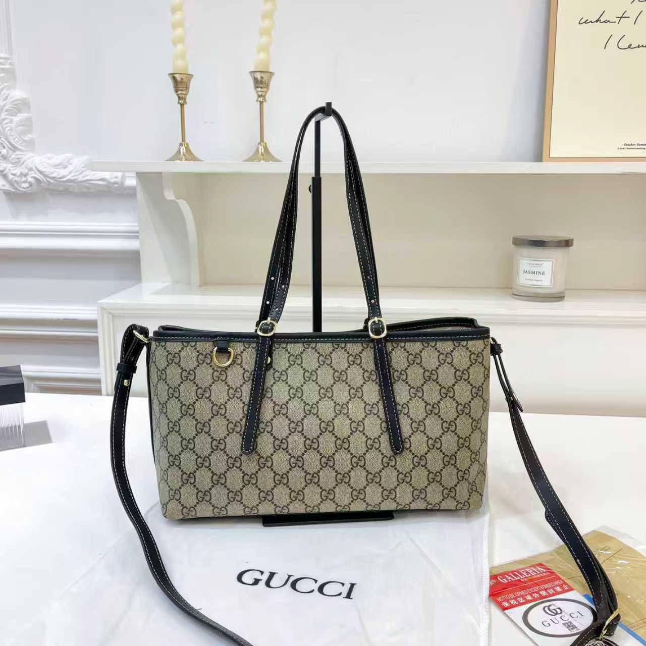 GUCCI

SIZE：32×19×11cm

95 dhs🪙🌨️

Zain04
♥️♥️♥️