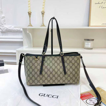 GUCCI

SIZE：32×19×11cm

95 dhs🪙🌨️

Zain04
♥️♥️♥️