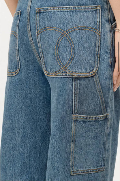 CHANEL NEW
✨VIP QUALITY 😍✨ 
Size : S-M-L-XL
450 dhs✅

Zain287
♥️♥️♥️