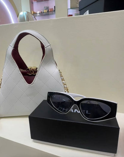 Chanel bag 140 dhs
With box

Chanel glasses 
65 dhs  with box

Valvet pretty shop
♥️♥️♥️

Zc