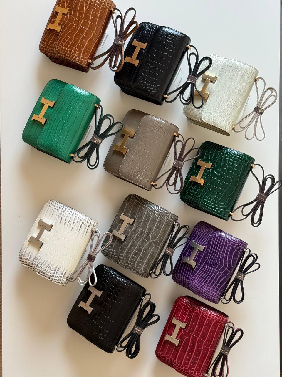 Hermes constance croc 18cm💕master quality😍

with box❤️
🎁🎁🎁

340 dhs🪙🖤🇦🇪

Zain52
♥️♥️♥️