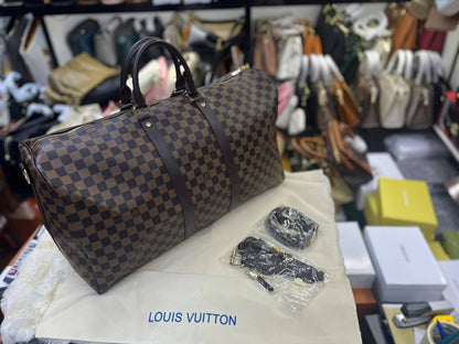 Lv - Gucci - Dior - Fendi - Prada - GOYARD 
Traveling Bag
Good Quality 
115 dhs❤️

Zain250
♥️♥️♥️