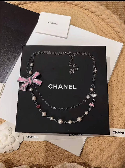Chanel set ☘️
Necklace 
Earrings 
Master quality 

120 dhs🪙
normal box 📦

Zain48
♥️♥️♥️