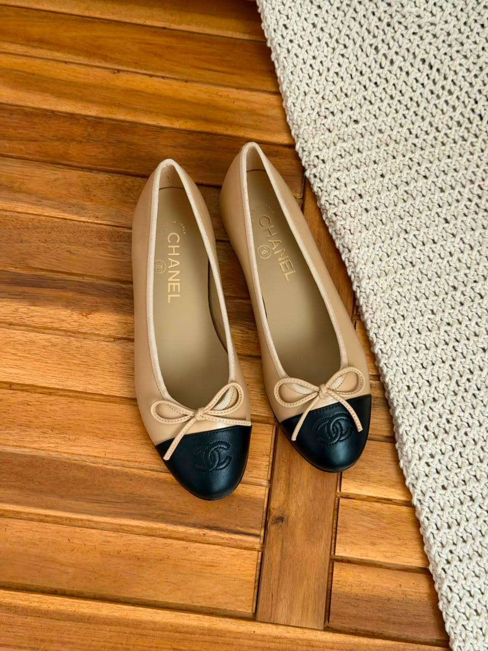 CHANEL
Size 36-41
_Super master high quality_🪡
450 dhs✅

Zain176
♥️♥️♥️