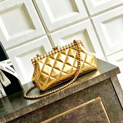 CHANEL 

COPY ONE 

NEW RESTOCK 

WITH BOX 

120 DHS…🇦🇪🇦🇪
Zain295
♥️♥️♥️