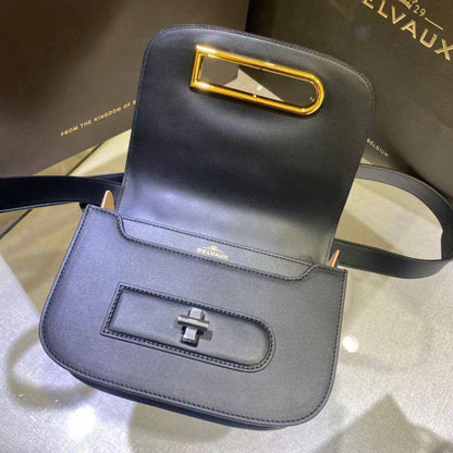Delvaux 
Small Lingot shoulder bag in Olen calf leather❤️🥀

For Price 👇 WhatsApp✅
0568585901 
0507557372
0552275751 Owner Zain 👌

Zain71
♥️♥️♥️