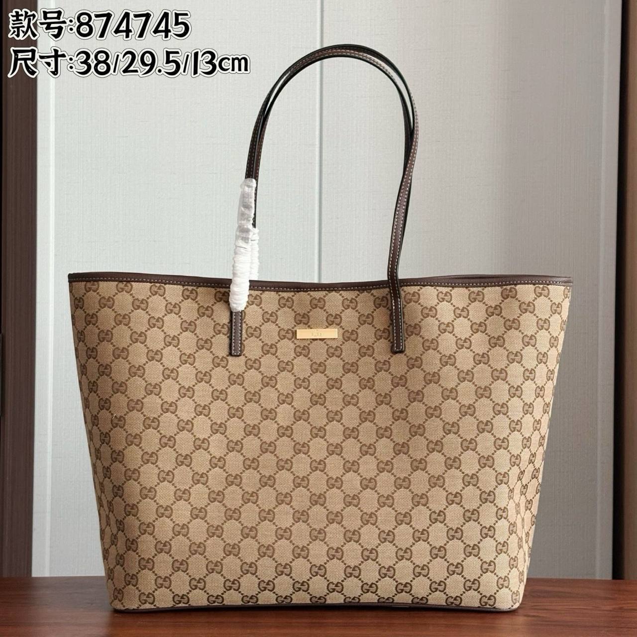 Gucci 
Master🌺🌺
size :38×29.5×13  
260 dhs💓

Zain114
♥️♥️♥️
