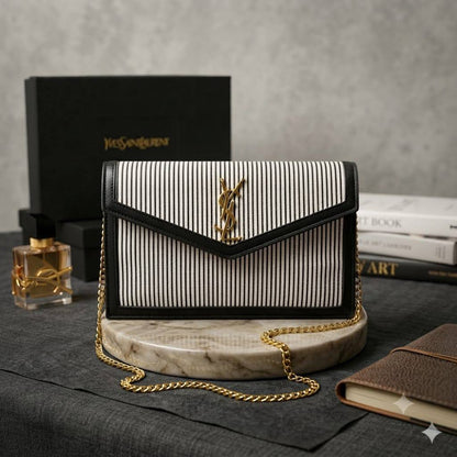YSL  - Saint Laurent Envelope Clutch HandBag With BOX size:  17 cm

70 dhs🇦🇪🇦🇪

Zain239
♥️♥️♥️