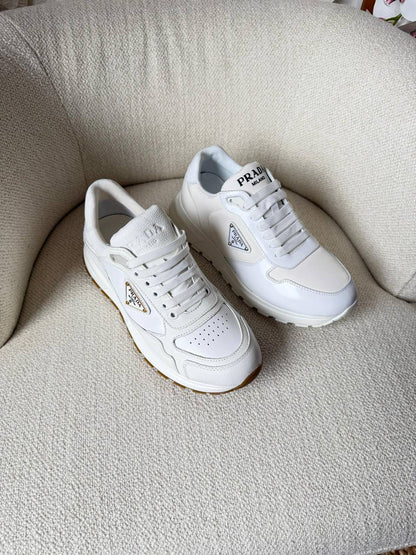 Prada Sneakers
*Vip Quality*
*Size: 40 to 46*
450 dhs✅

Zain185
♥️♥️♥️