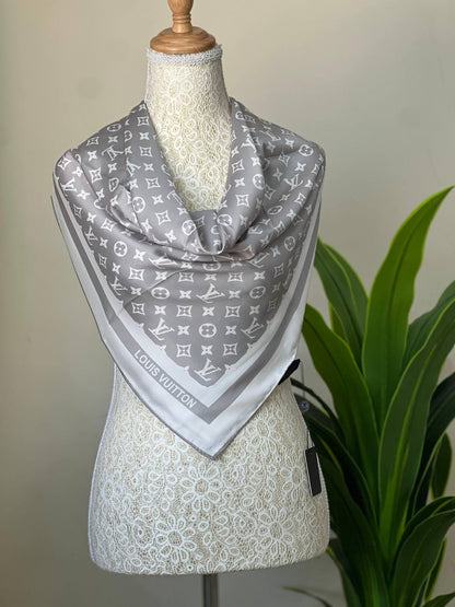💙 LV 💙
💙*VIP QUALITY*💙
💙*100% SILK*💙
320 dhs💓

Zain281
♥️♥️♥️
