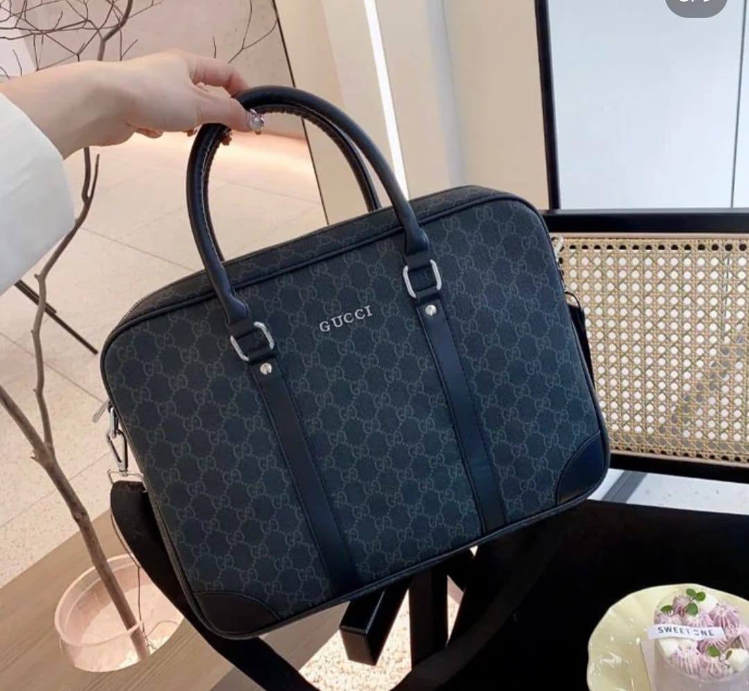 LV - Gucci

Laptop Bags
100 dhs✅

Zain235
♥️♥️♥️