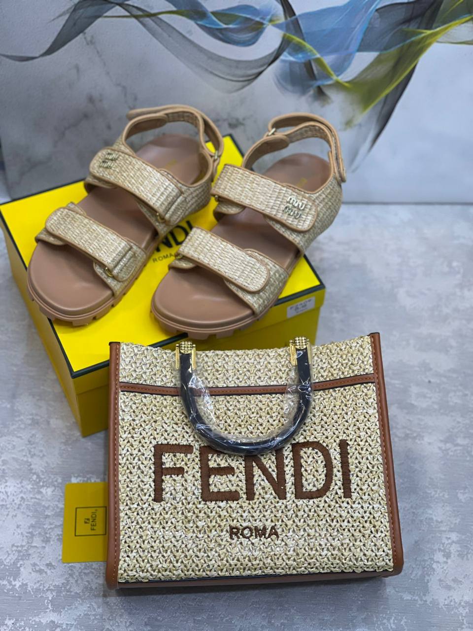 Fendi
Set 
Size 36-41
240 dhs✅

Zain175
♥️♥️♥️