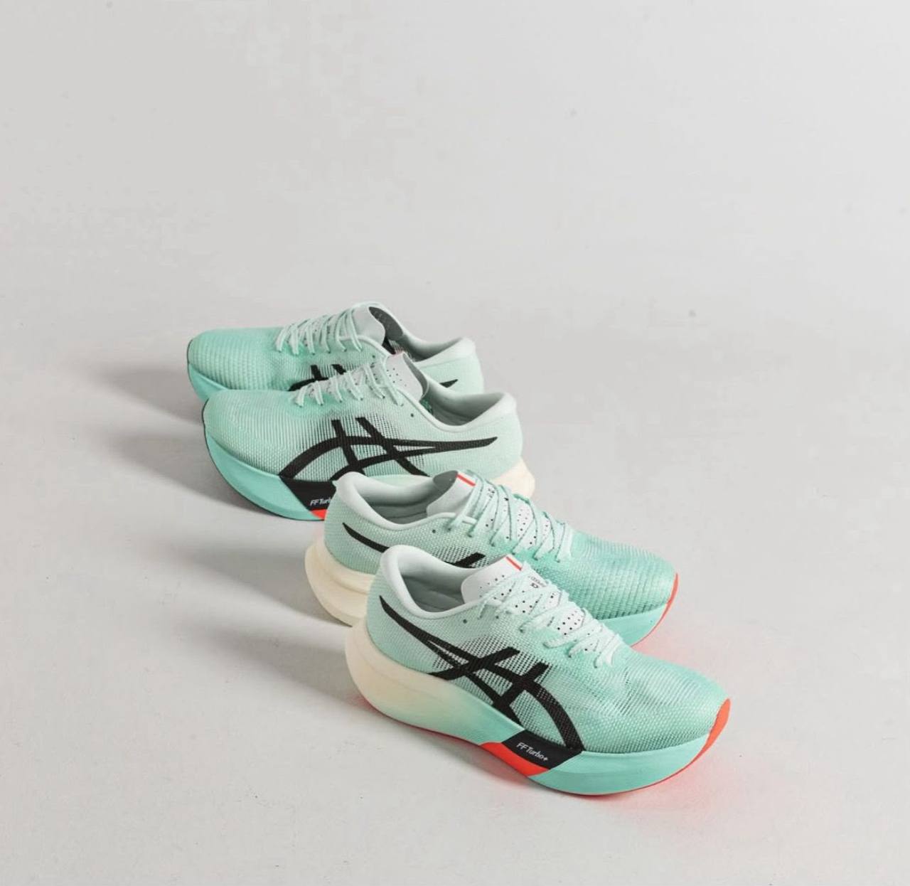 ASICS Meta speed  
Now on discount 🤩
210 dhs🇦🇪🇦🇪

Zain242
♥️♥️♥️