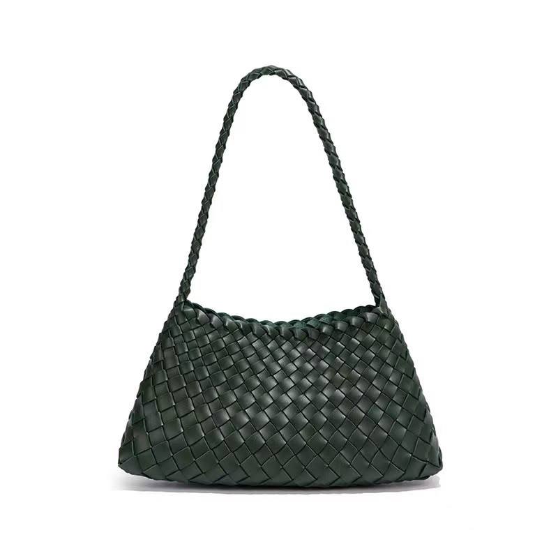 BOTTEGA VENETA 
120 dhs🇦🇪🇦🇪
34cm

Zain161
♥️♥️♥️