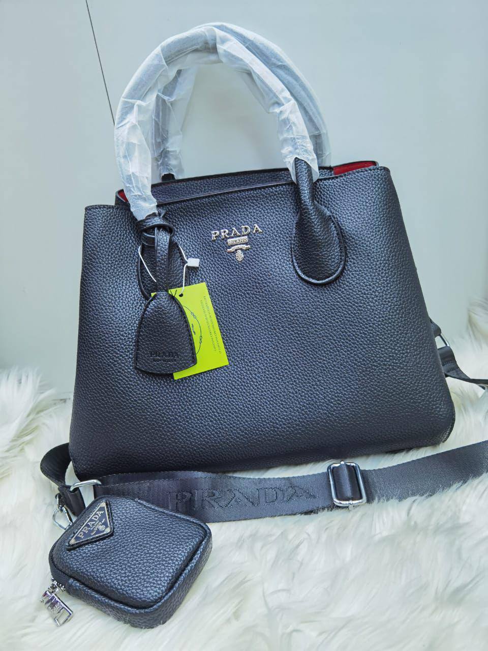 Prada big 2 in 1

 First quality 

Size : 34 * 25* 20  cm
85 dhs🇦🇪🇦🇪

Zain115
♥️♥️♥️