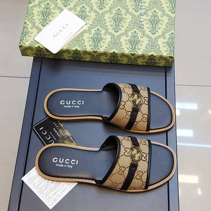 GUCCI 
☘️ *SIZE  36  to 41 ☘️                                                                                                       
180 dhs💓

Zain224
♥️♥️♥️